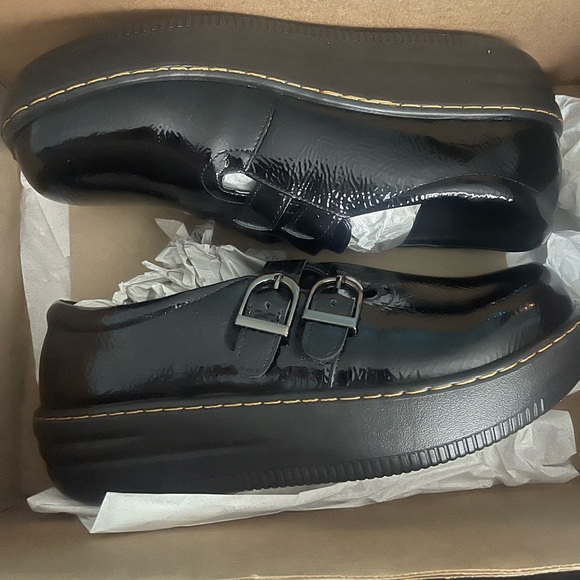 Glolily woman shoes New in box - Picture 1 of 4
